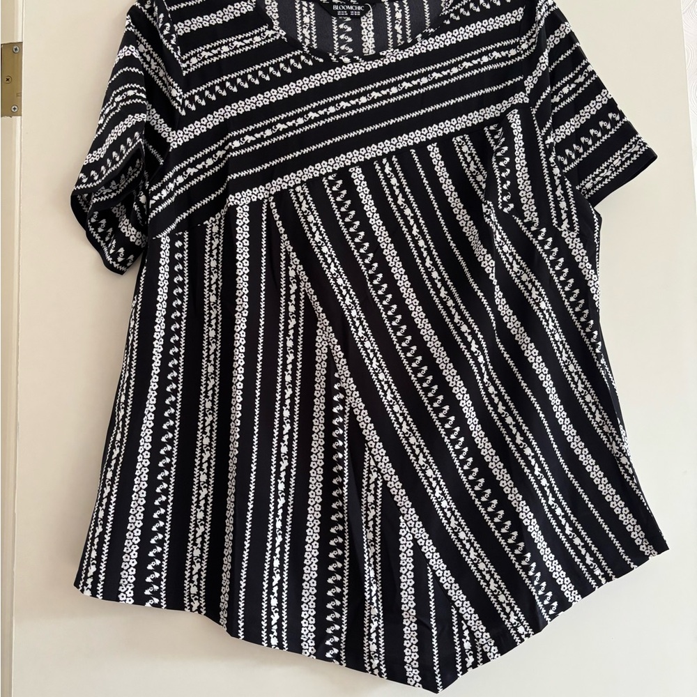 BloomChic Black and White Striped Women's Top
